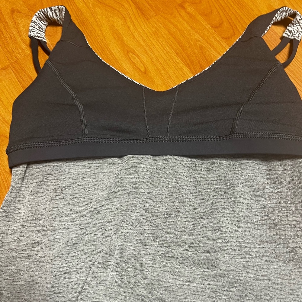 EUC Lululemon Knot Your Typical Tank *Medium Support For A/B Cup (Size 8) - Picture 12 of 14